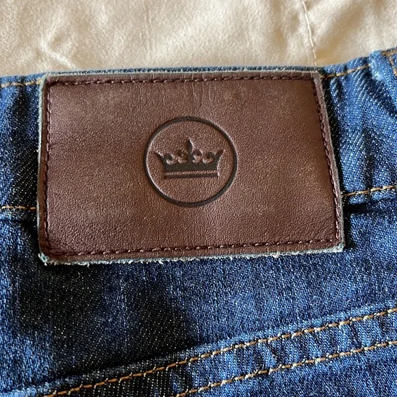 Men’s dark wash Peter Millar jeans. 98% cotton. Size 40. 33.5” inseam. - Picture 4 of 6